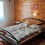 V&n, Apartma