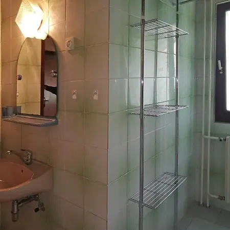 Apartment V&n, *
